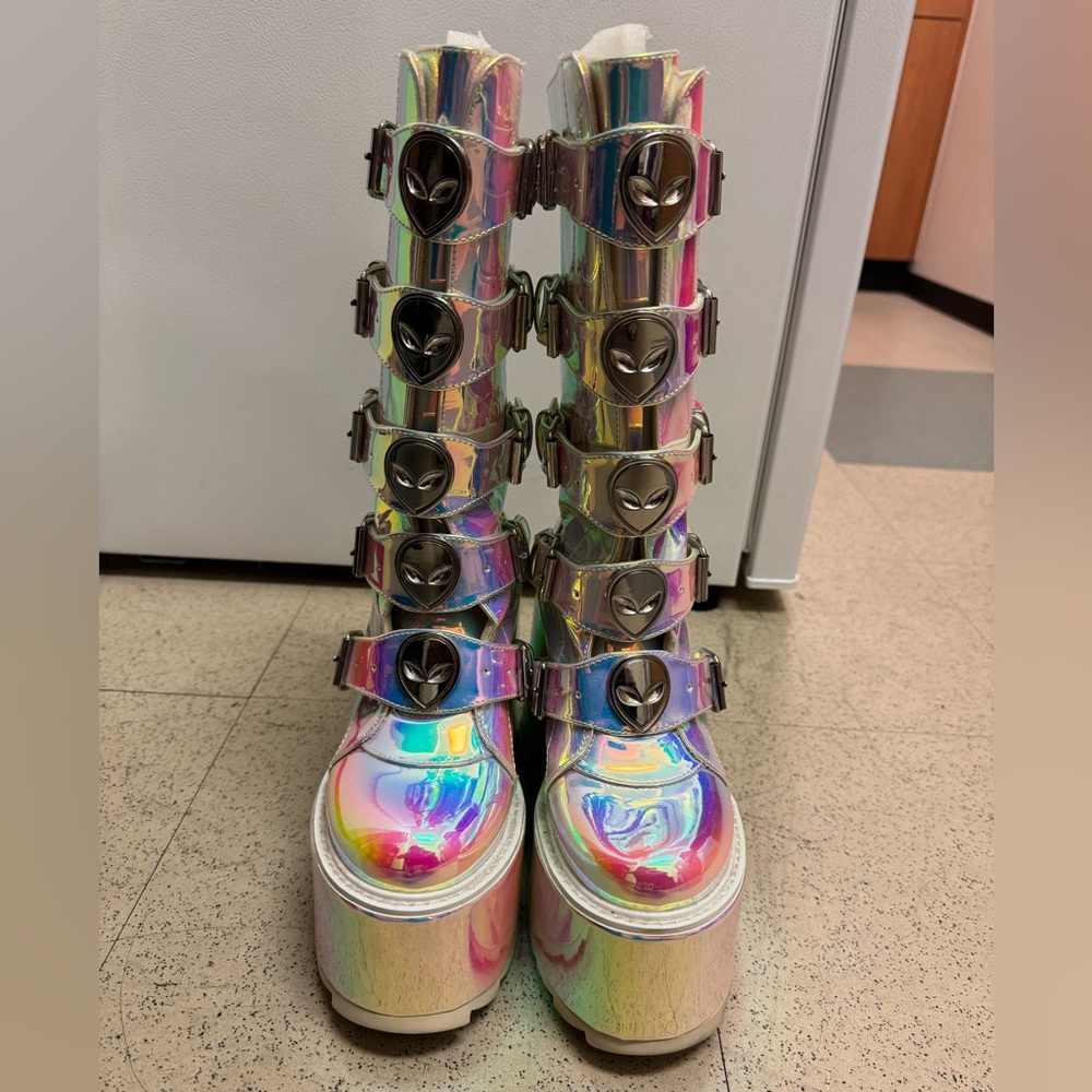 YRU DUNE ALIEN - SPACE IRIDESCENT | Size: 10
